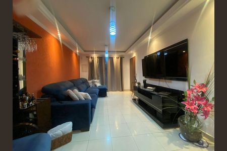 Casa à venda com 4 quartos, 200m² em Cidade Patriarca, São Paulo