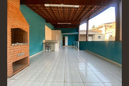 Casa à venda com 4 quartos, 200m² em Cidade Patriarca, São Paulo