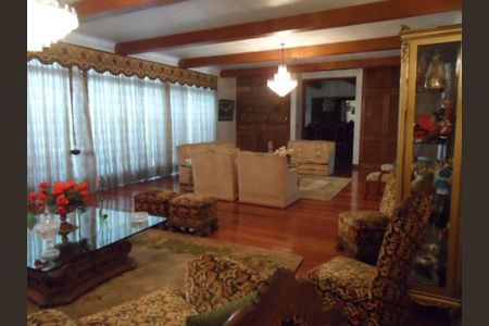 Casa à venda com 3 quartos, 700m² em Brooklin, São Paulo