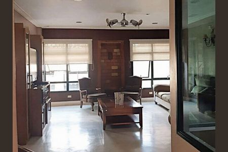 Casa à venda com 4 quartos, 447m² em Vila Paiva, São Paulo