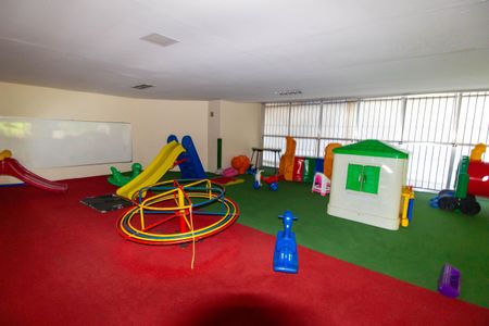 Apartamento para alugar com 109m², 3 quartos e 1 vaga