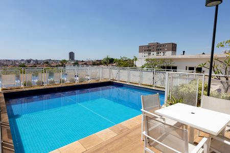 Apartamento à venda com 65m², 2 quartos e 1 vaga Apartamento à venda com 65m², 2 quartos e 1 vagaÁrea Comum - Piscina