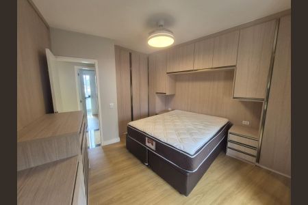 Apartamento para alugar com 113m², 3 quartos e sem vaga