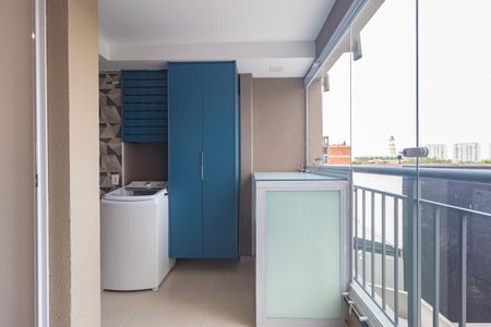 Apartamento para alugar com 65m², 2 quartos e 1 vaga Apartamento para alugar com 65m², 2 quartos e 1 vagaVaranda