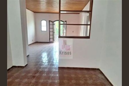 Casa à venda com 5 quartos, 260m² em Vila Indiana, São Paulo