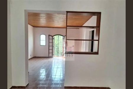 Casa à venda com 5 quartos, 260m² em Vila Indiana, São Paulo