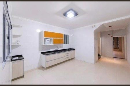 Casa à venda com 3 quartos, 180m² em Vila Prudente, São Paulo