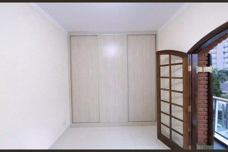 Casa à venda com 3 quartos, 180m² em Vila Prudente, São Paulo