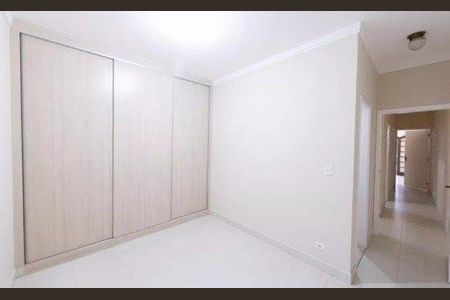 Casa à venda com 3 quartos, 180m² em Vila Prudente, São Paulo