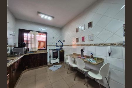 Casa à venda com 140m², 3 quartos e 3 vagas