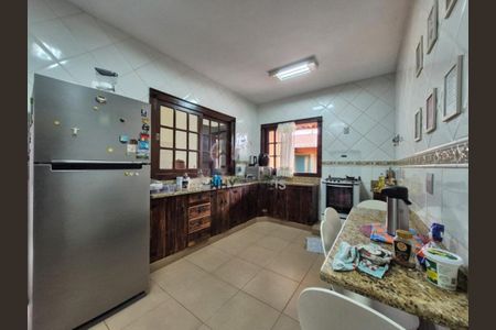 Casa à venda com 140m², 3 quartos e 3 vagas