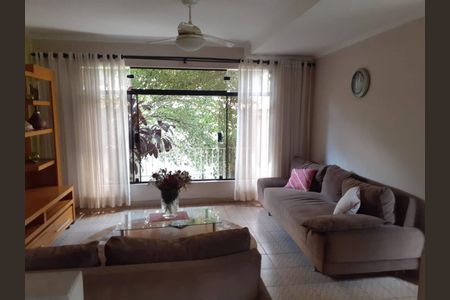 Casa à venda com 3 quartos, 144m² em Utinga, Santo André