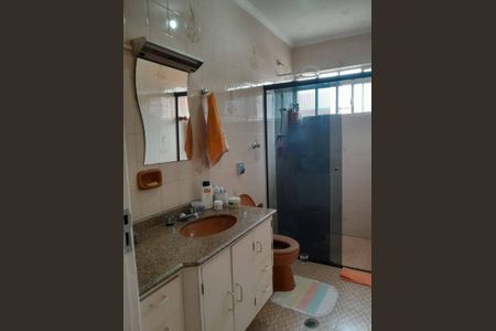 Casa à venda com 3 quartos, 144m² em Utinga, Santo André