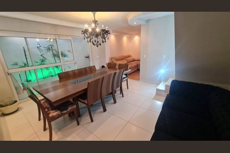 Casa à venda com 3 quartos, 224m² em Campestre, Santo André