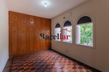 Casa à venda com 2 quartos, 110m² em Tijuca, Rio de Janeiro