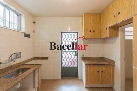 Casa à venda com 110m², 2 quartos e 1 vaga