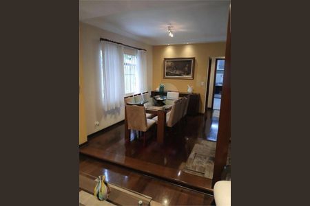 Casa à venda com 200m², 3 quartos e 4 vagas
