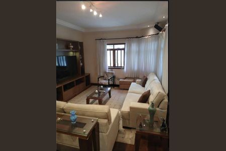 Casa à venda com 3 quartos, 200m² em Butantã, São Paulo