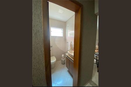 Casa à venda com 3 quartos, 210m² em Parque Sao Luiz, Jundiaí