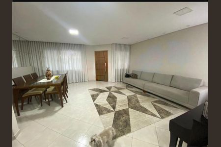 Casa à venda com 3 quartos, 210m² em Parque Sao Luiz, Jundiaí