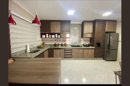 Casa à venda com 210m², 3 quartos e 2 vagas