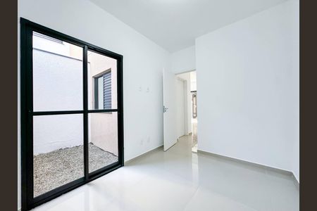 Apartamento à venda com 2 quartos, 40m² em São Lucas, São Paulo