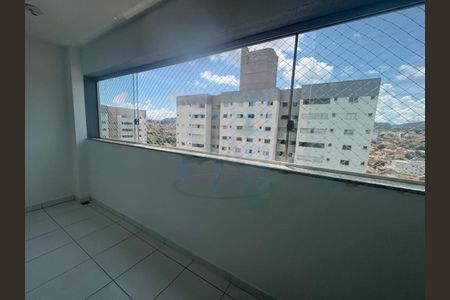Apartamento à venda com 74m², 3 quartos e 2 vagasVaranda