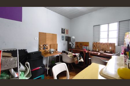 Casa para alugar com 175m², 2 quartos e 1 vaga Casa para alugar com 175m², 2 quartos e 1 vagaQuarto 2