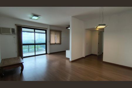 Sala de apartamento para alugar com 3 quartos, 120m² em Barra da Tijuca, Rio de Janeiro