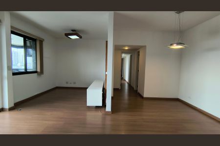 Sala de apartamento para alugar com 3 quartos, 120m² em Barra da Tijuca, Rio de Janeiro