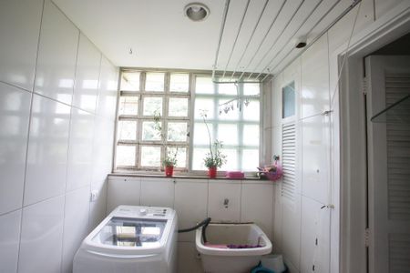 Apartamento à venda com 80m², 3 quartos e 1 vagaÁrea de Serviço