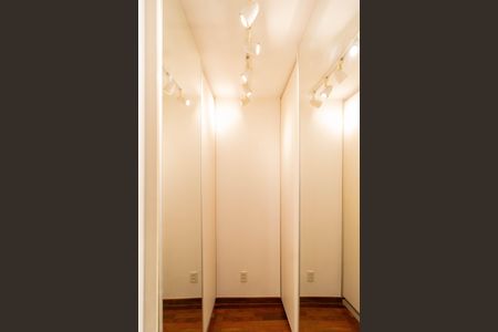 Apartamento à venda com 118m², 2 quartos e 1 vagaCloset