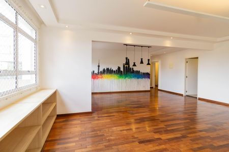 Apartamento à venda com 118m², 2 quartos e 1 vagaSala