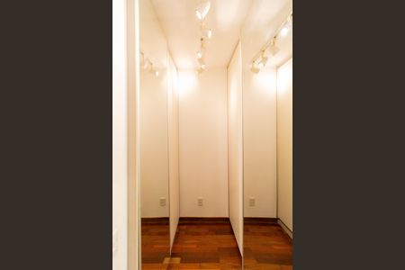 Apartamento à venda com 118m², 2 quartos e 1 vagaCloset