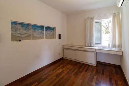 Apartamento à venda com 118m², 2 quartos e 1 vagaSuíte