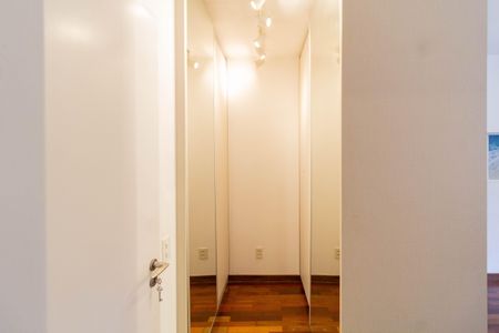 Apartamento à venda com 118m², 2 quartos e 1 vagaCloset