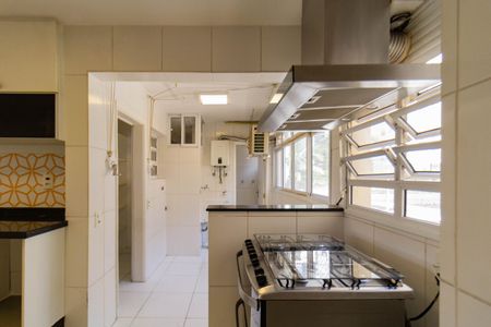 Apartamento à venda com 118m², 2 quartos e 1 vagaCozinha