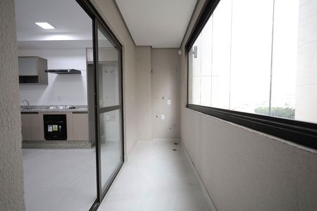 Apartamento para alugar com 56m², 1 quarto e 1 vaga Apartamento para alugar com 56m², 1 quarto e 1 vagaSacada