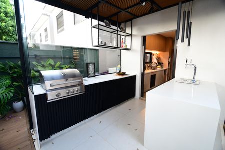 Casa de condomínio à venda com 145m², 3 quartos e 2 vagasVaranda gourmet