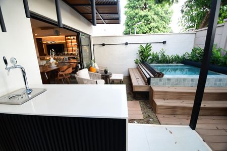 Casa de condomínio à venda com 145m², 3 quartos e 2 vagasPiscina