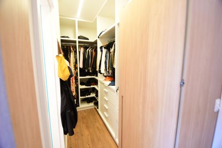 Casa de condomínio à venda com 145m², 3 quartos e 2 vagas Quarto 3 - Suíte Closet