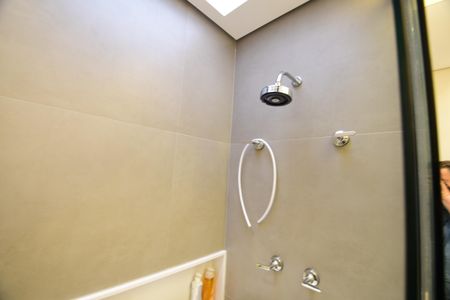 Casa de condomínio à venda com 145m², 3 quartos e 2 vagasBanheiro Suíte