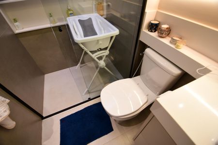 Casa de condomínio à venda com 145m², 3 quartos e 2 vagasBanheiro Suíte