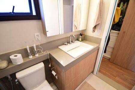 Casa de condomínio à venda com 145m², 3 quartos e 2 vagasBanheiro Suíte