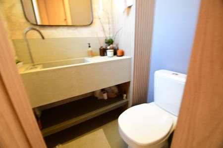 Casa de condomínio à venda com 145m², 3 quartos e 2 vagasLavabo