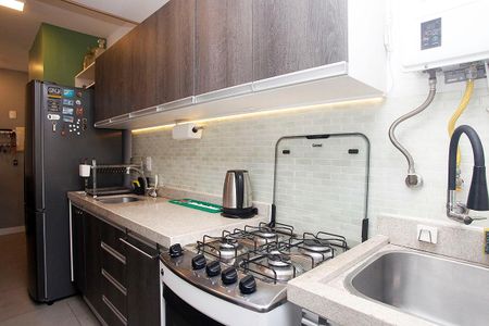 Apartamento à venda com 71m², 2 quartos e 2 vagasCozinha + Área de Serviço