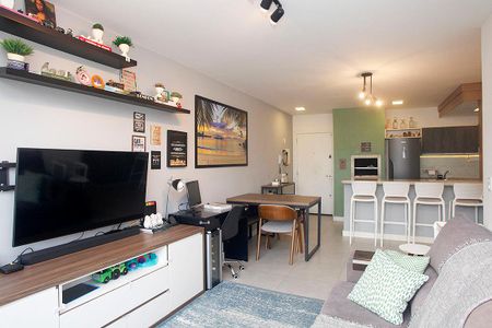 Apartamento à venda com 71m², 2 quartos e 2 vagasSala