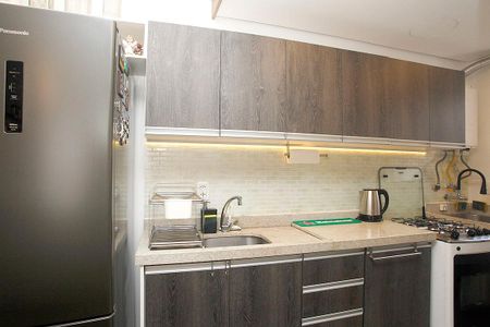 Apartamento à venda com 71m², 2 quartos e 2 vagasCozinha + Área de Serviço