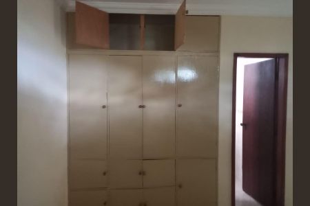 Quarto de casa à venda com 3 quartos, 360m² em Candelária, Belo Horizonte