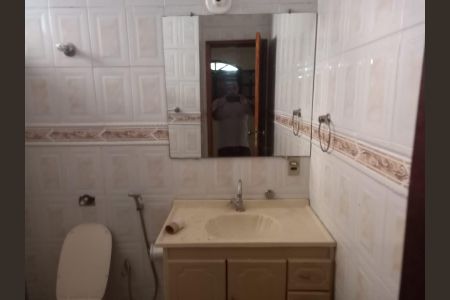 Banheiro de casa à venda com 3 quartos, 360m² em Candelária, Belo Horizonte